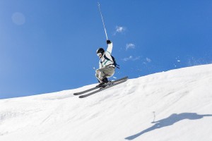 开云体育入口-奥运周期关键战之夜，德里赫特打出生涯之夜，钢铁防线上的青春加冕礼