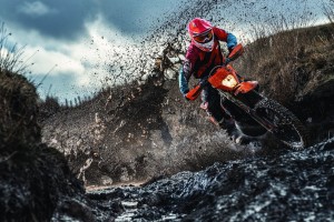 开云官网2026-莱万闪电三连击，黄潜单节风暴埋葬贝蒂斯