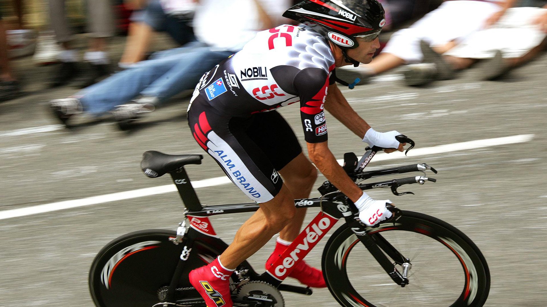 孔德压制级发挥，瑞典稳稳拿下波兰，北欧铁骑的战术革命与精神传承