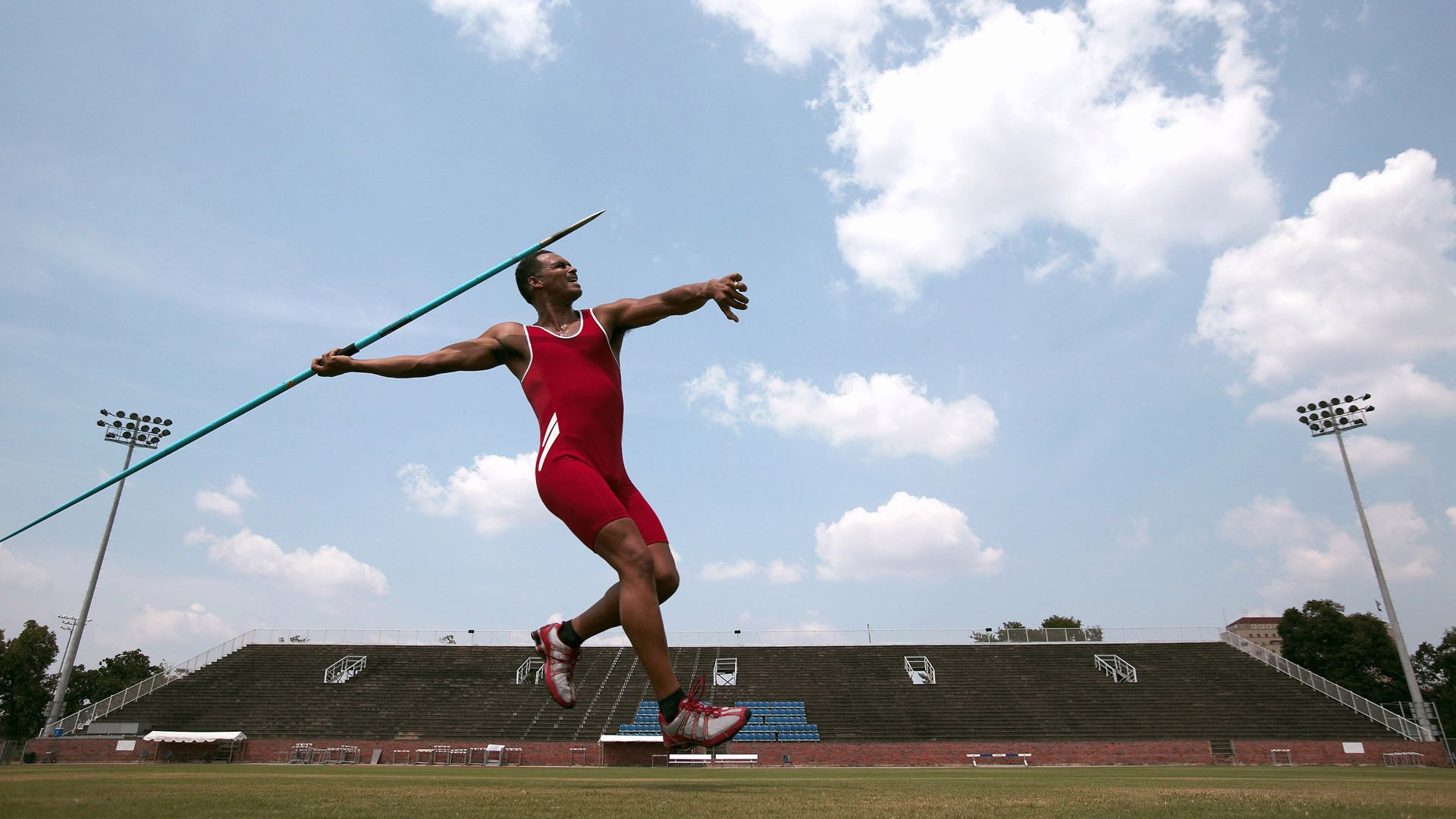 雷霆对阵广厦队，塔图姆关键战不手软